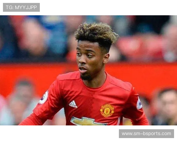 安赫尔·戈麦斯：在曼联上演首秀时我还是小孩子，很高兴加盟狼队-直播吧